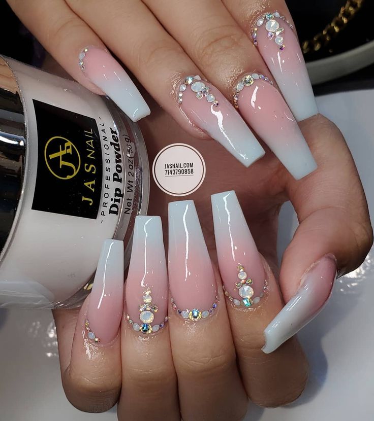 Delicate nail art by Jas